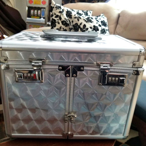 Professional Make Up or Jewelry Case